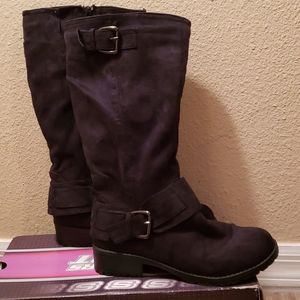 Suede boots